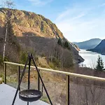 Lovely In With House Sea View Vakantiehuis *