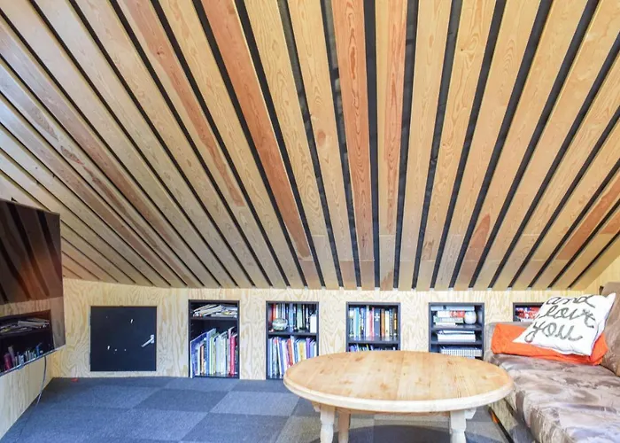 4 Bedroom Gorgeous In Ferienhaus